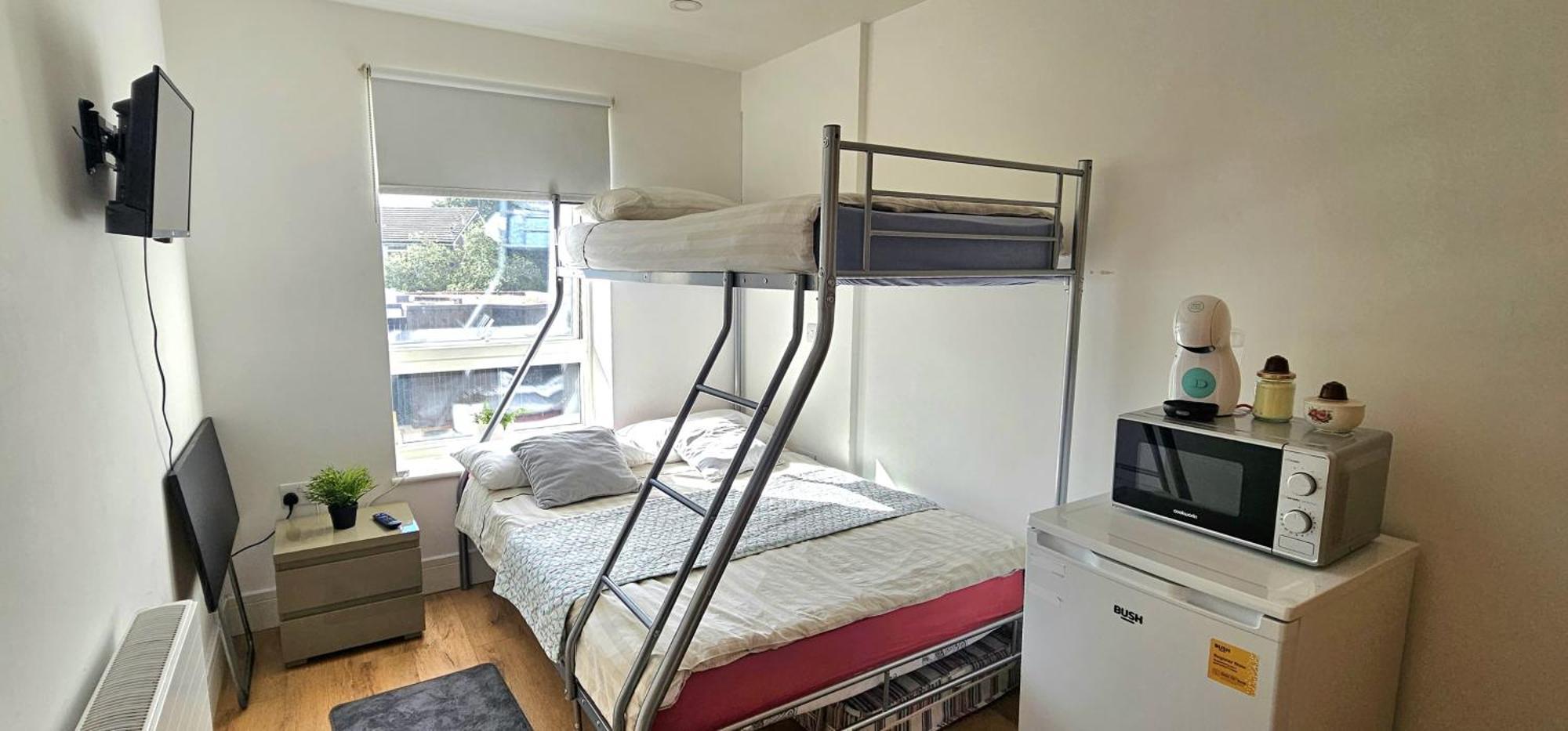 Alpha Accommodations Лондон Экстерьер фото