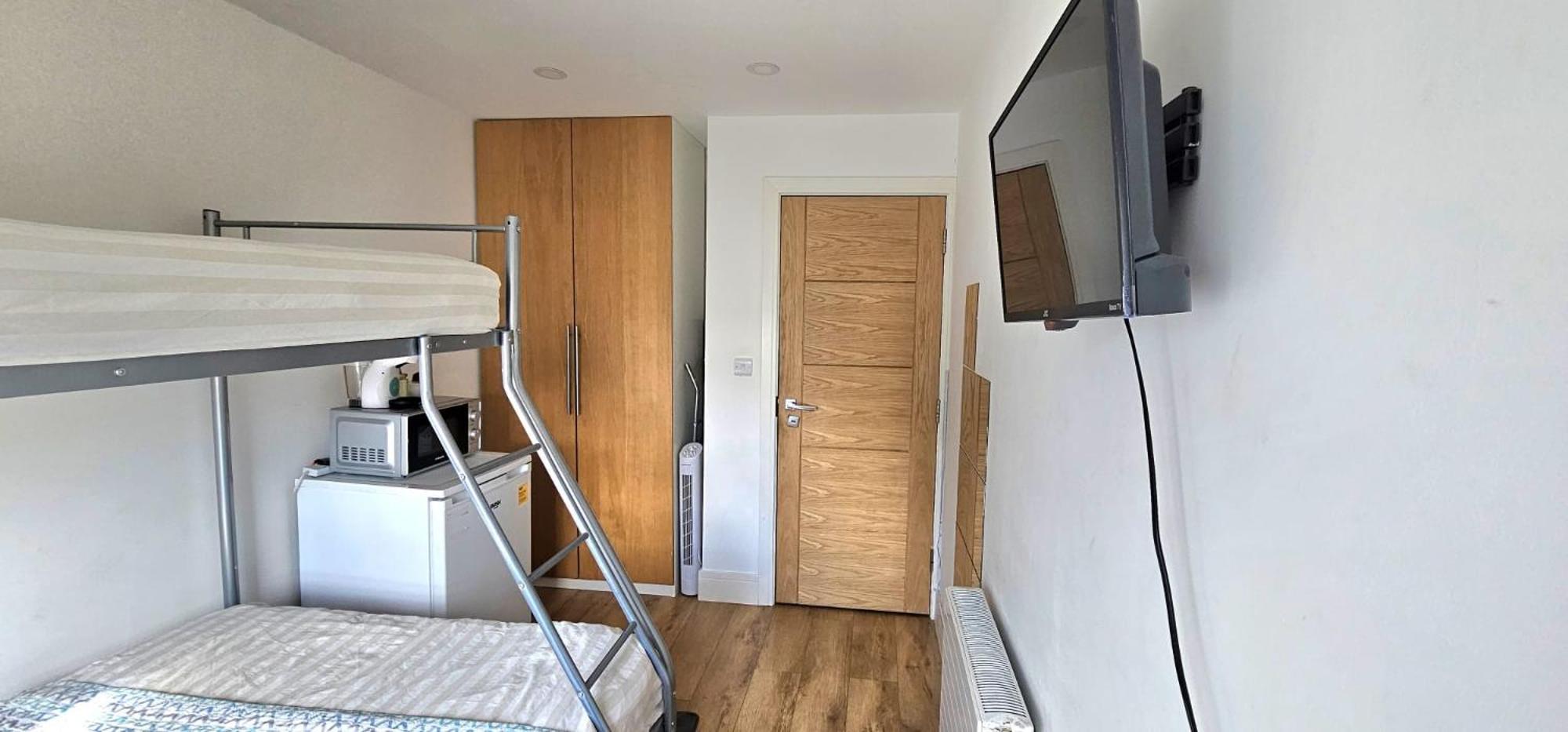 Alpha Accommodations Лондон Экстерьер фото