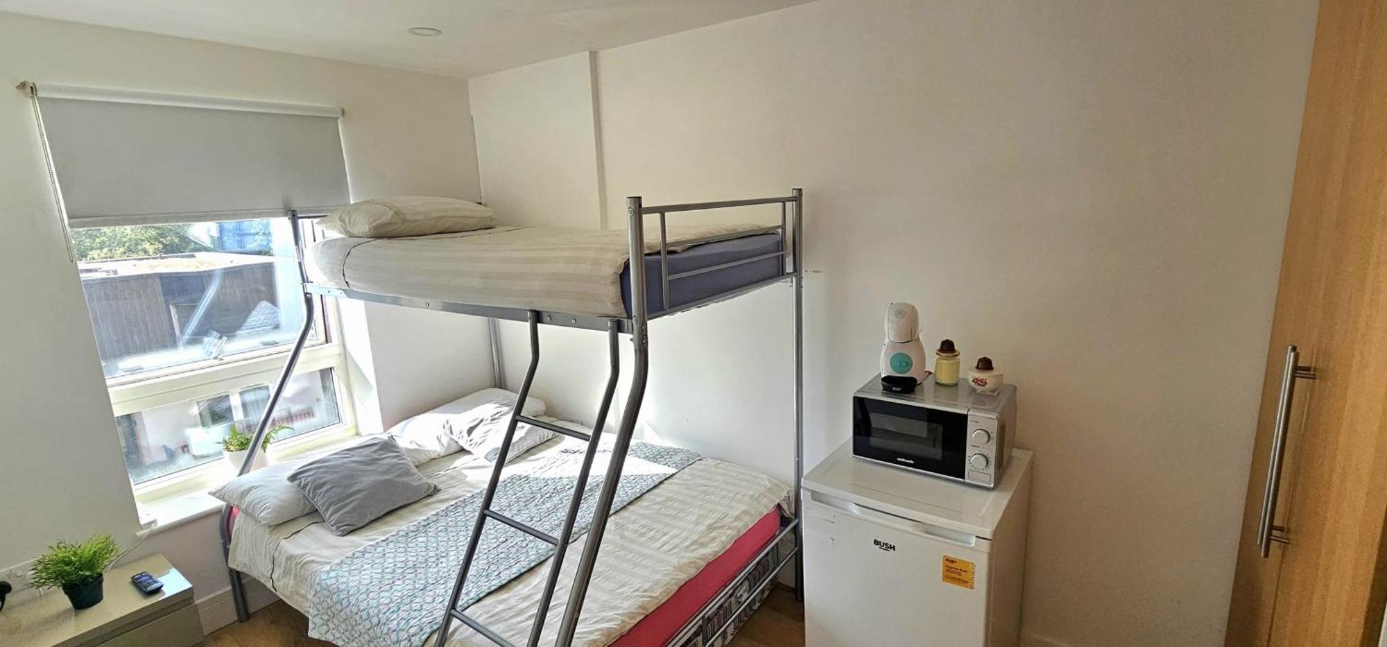 Alpha Accommodations Лондон Экстерьер фото