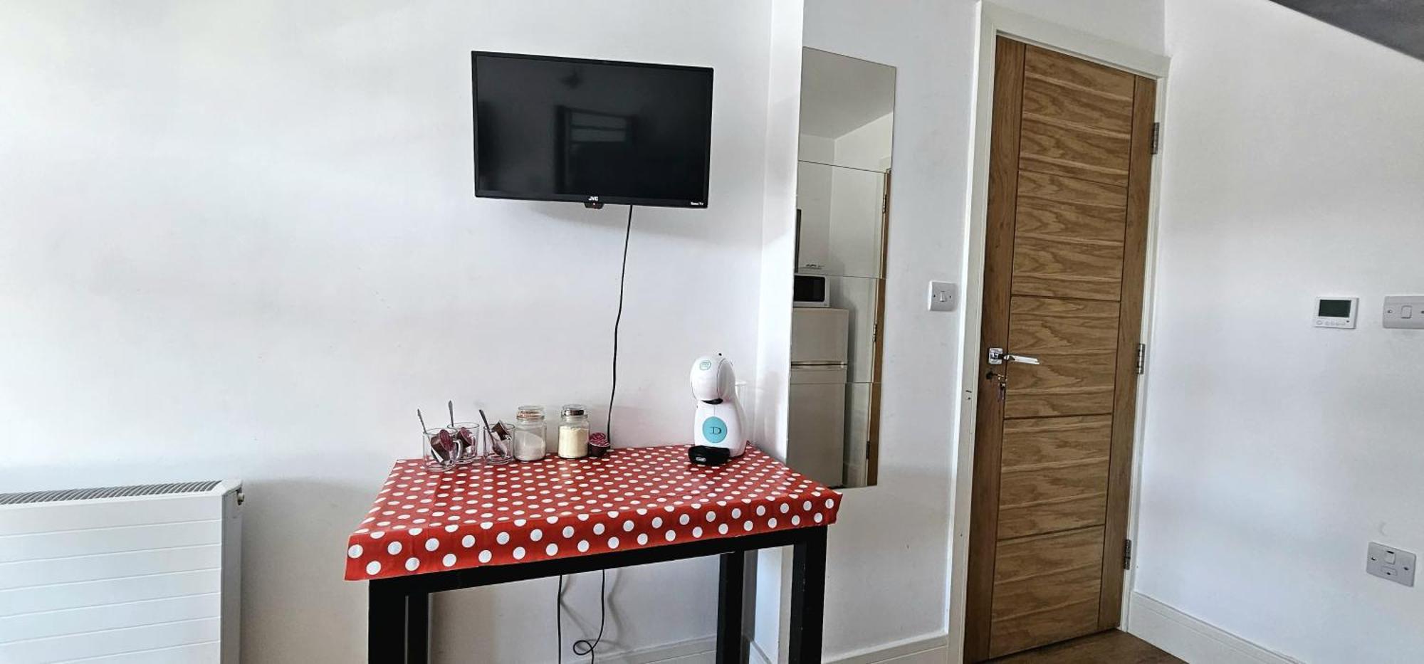 Alpha Accommodations Лондон Экстерьер фото